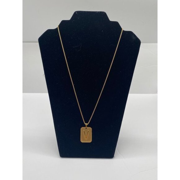 Alphabet V Necklace Gold Tone - Picture 1 of 14
